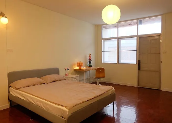 Phayathai Pink House-3br Family Townhouse Near Ari 別荘 *